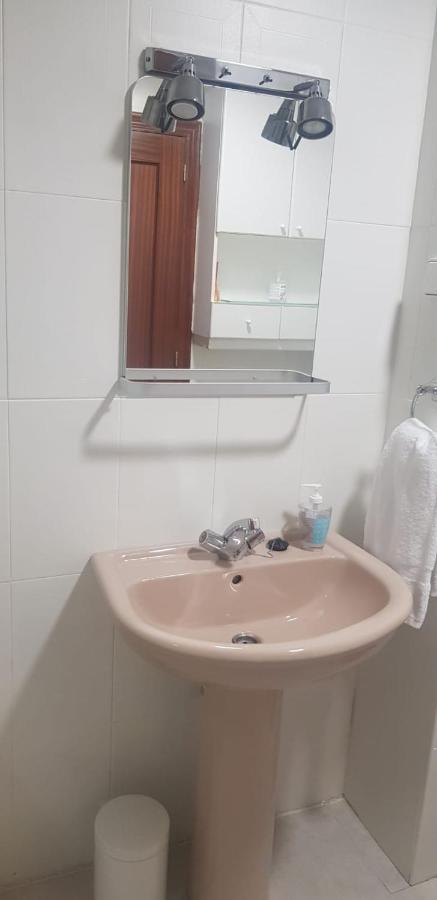RiañoMym公寓 外观 照片