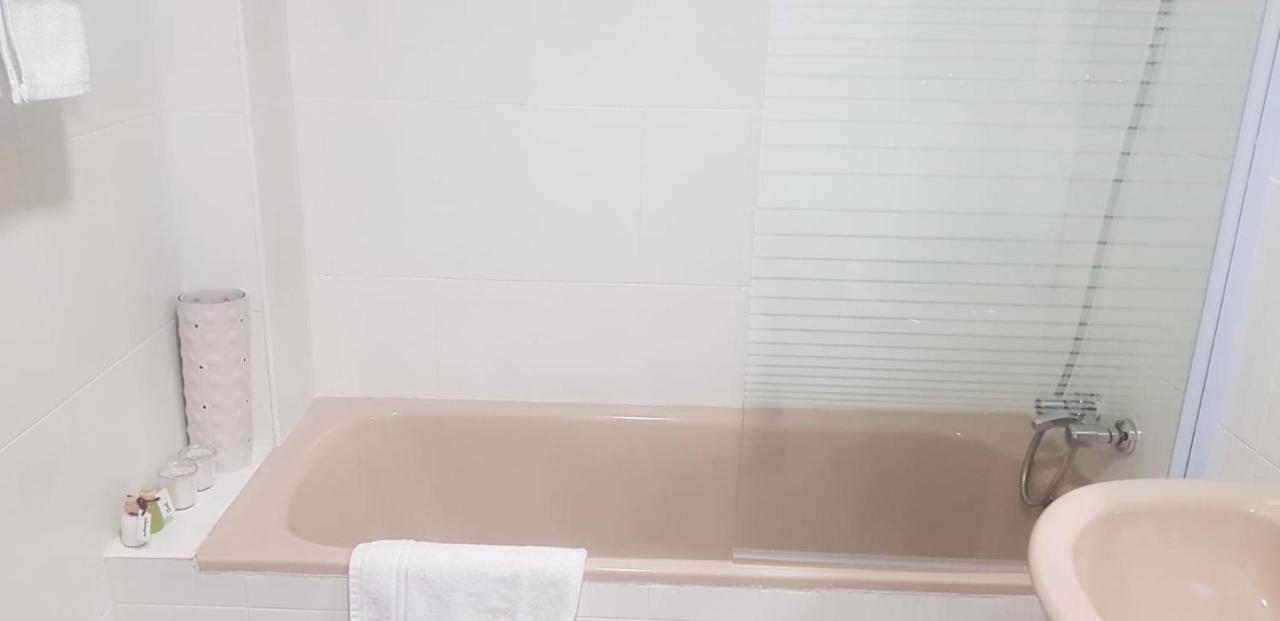 RiañoMym公寓 外观 照片